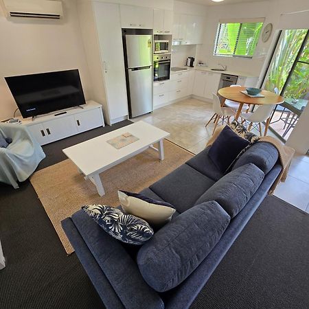 Noosa River Retreat Holiday Apartments Нусавиль Экстерьер фото
