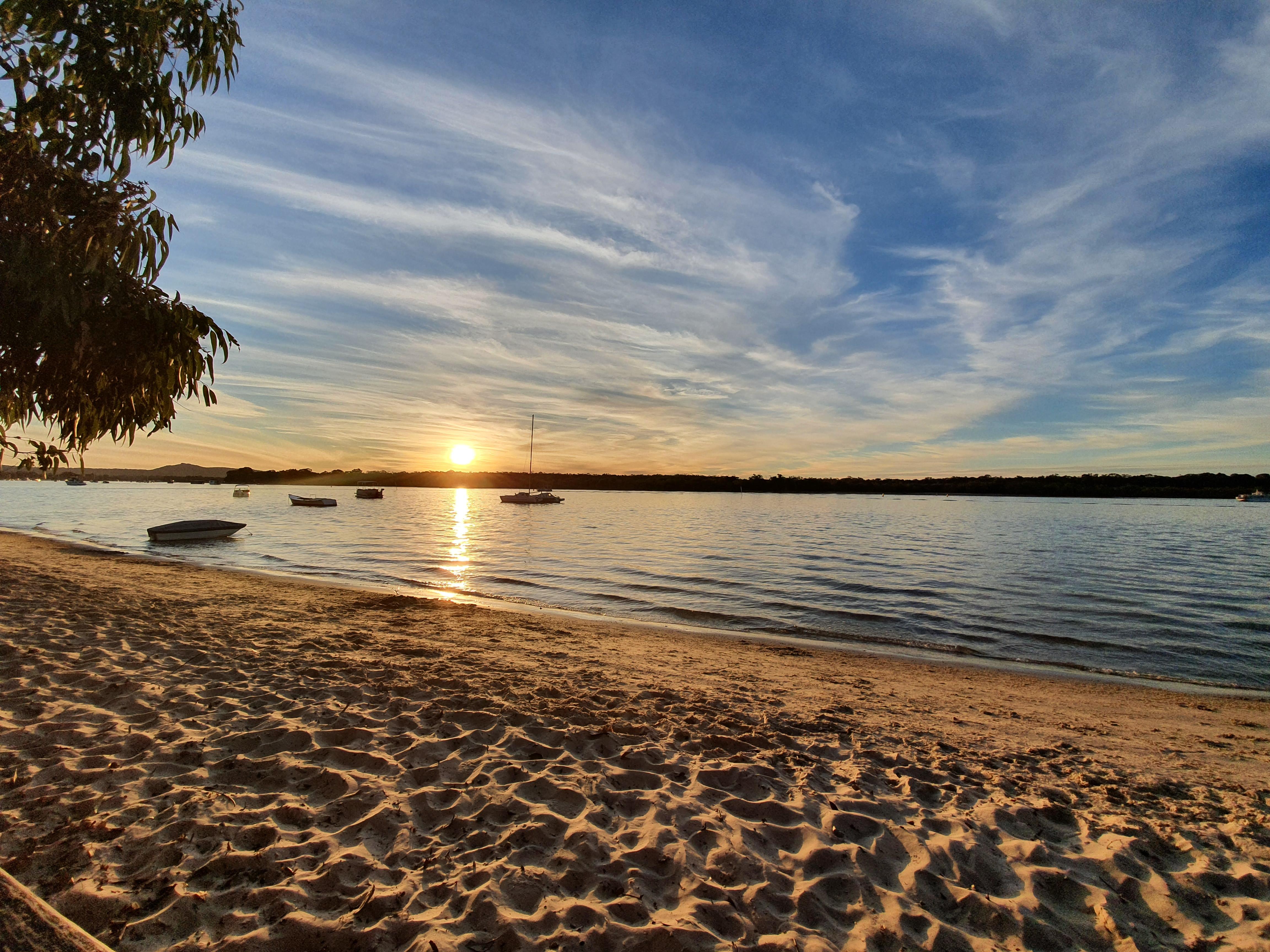 Noosa River Retreat Holiday Apartments Нусавиль Экстерьер фото