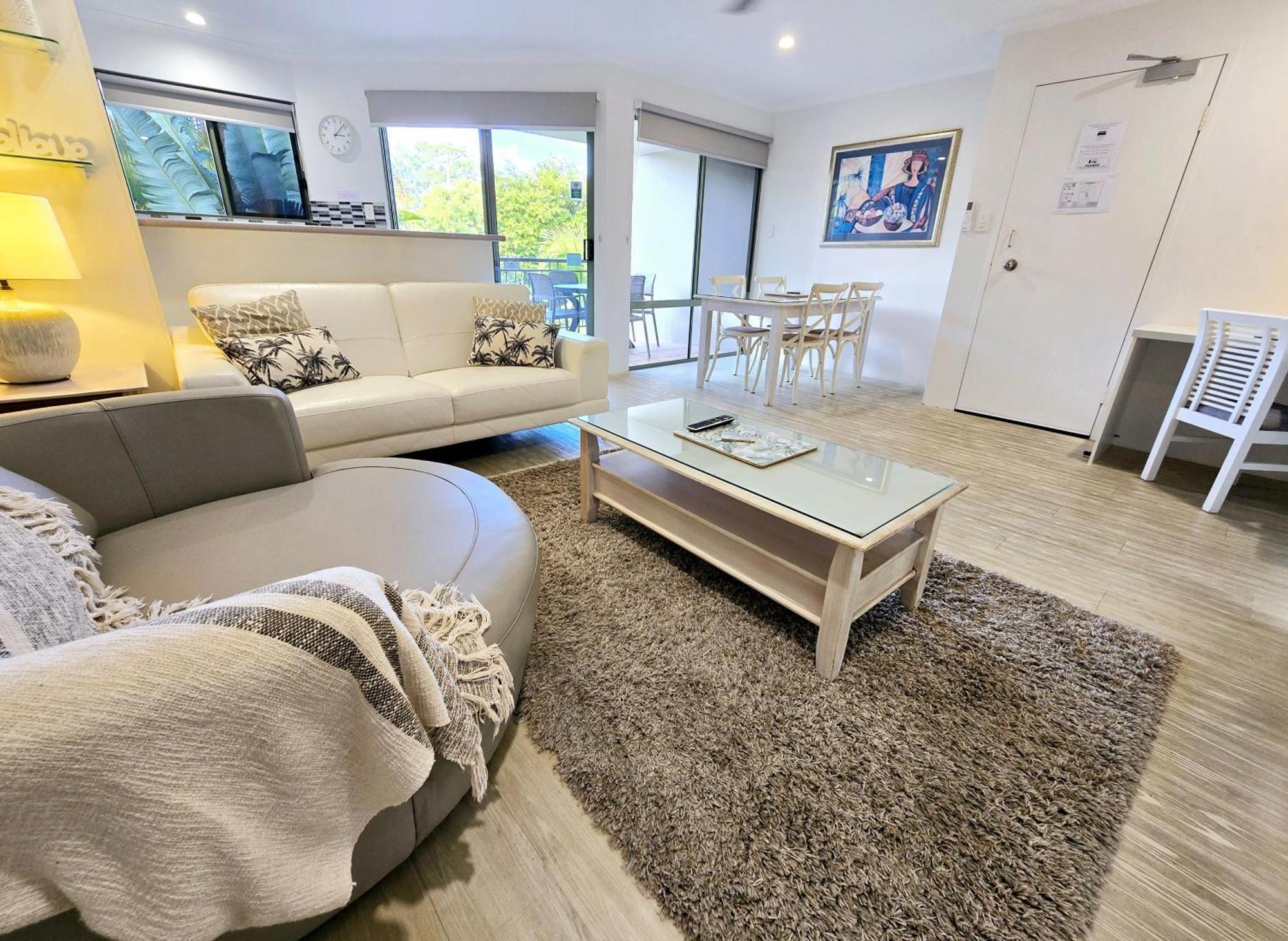Noosa River Retreat Holiday Apartments Нусавиль Экстерьер фото
