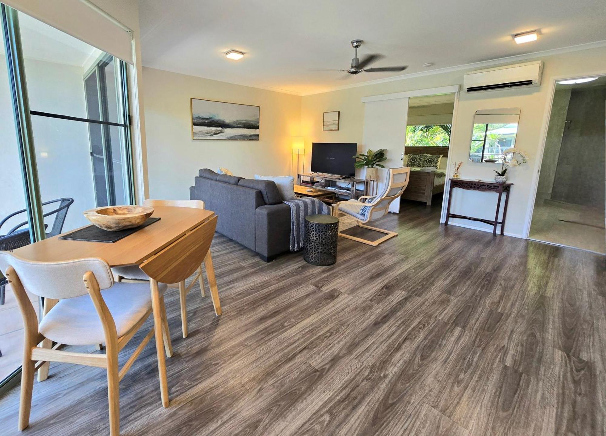 Noosa River Retreat Holiday Apartments Нусавиль Экстерьер фото