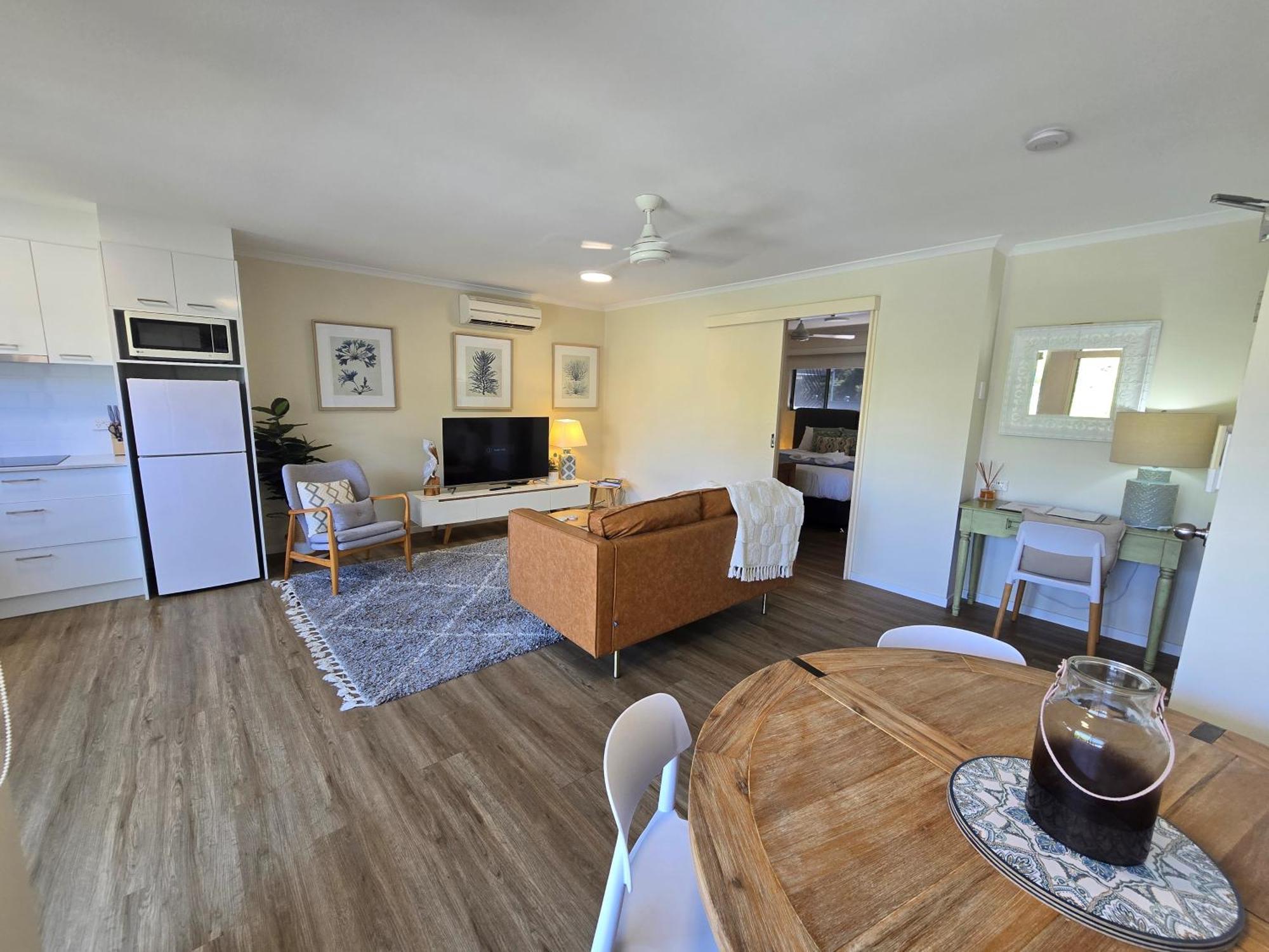 Noosa River Retreat Holiday Apartments Нусавиль Экстерьер фото