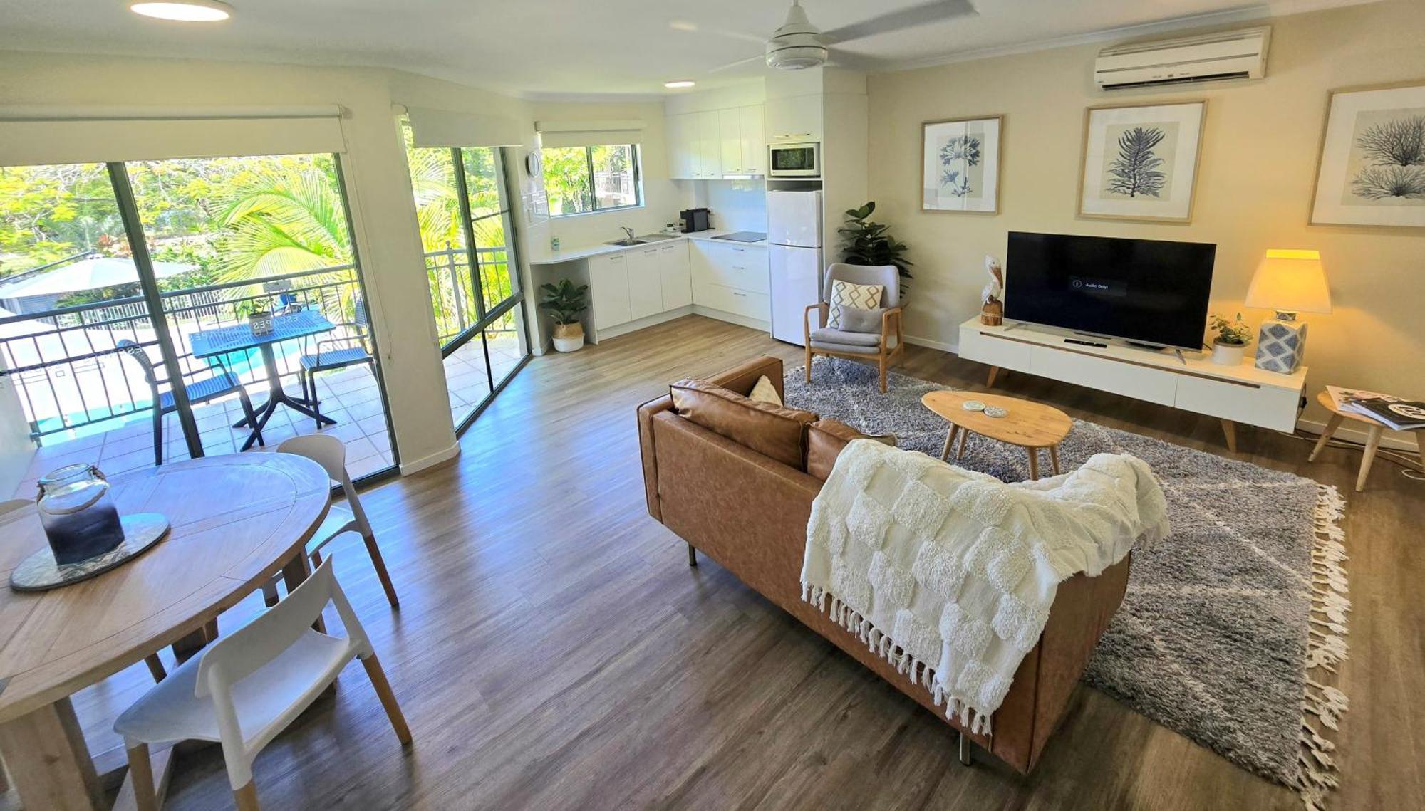 Noosa River Retreat Holiday Apartments Нусавиль Экстерьер фото