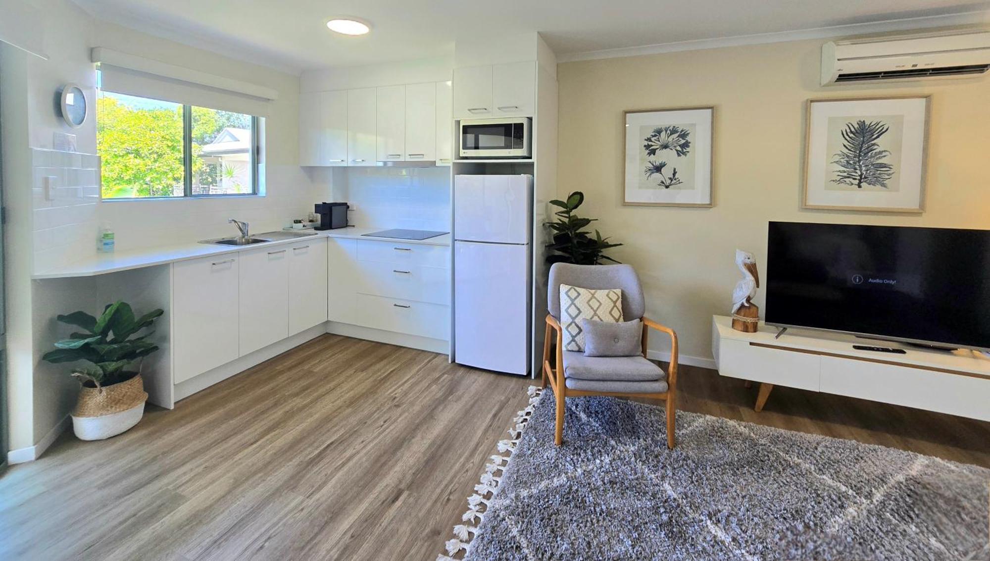 Noosa River Retreat Holiday Apartments Нусавиль Экстерьер фото
