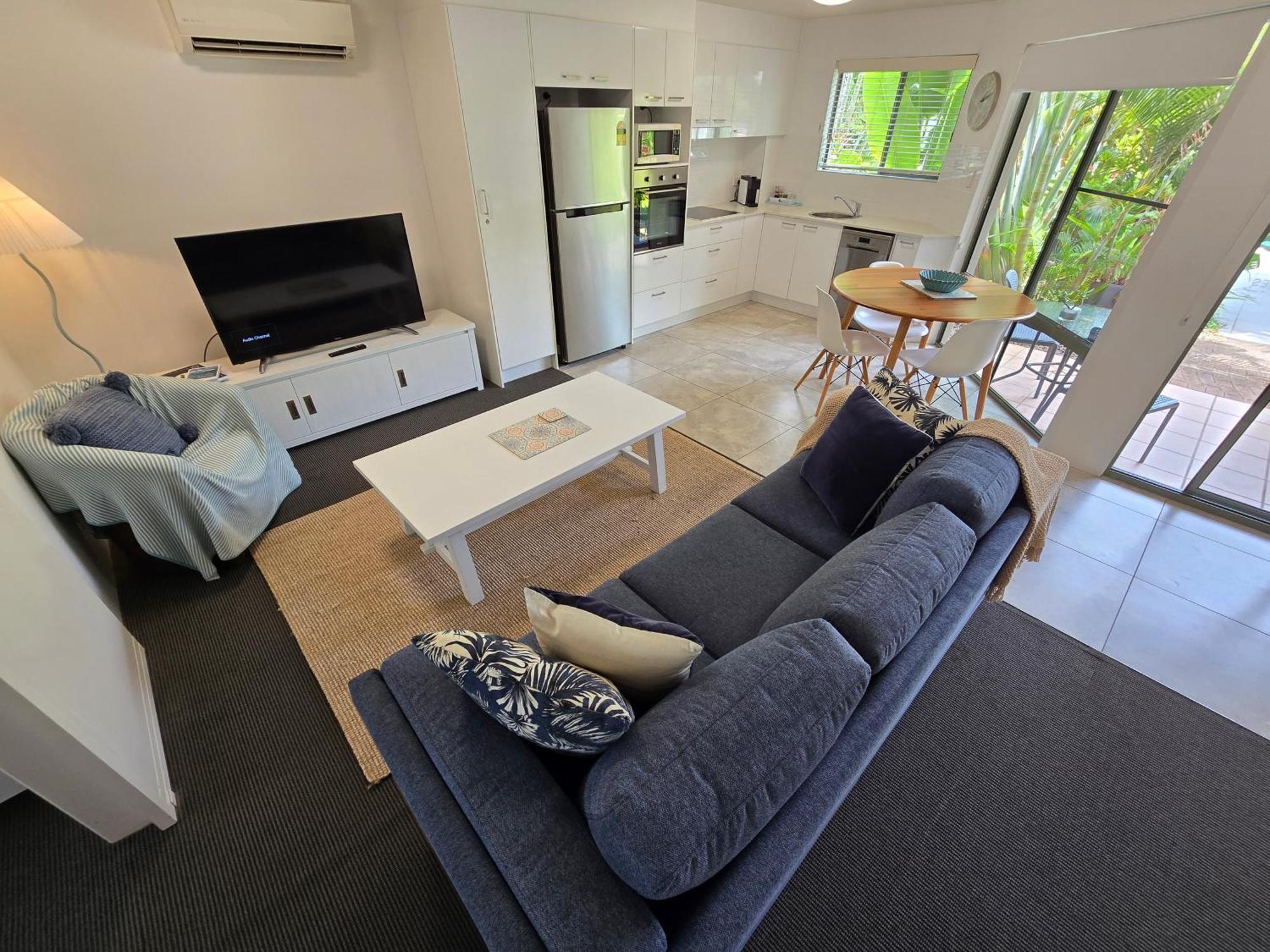 Noosa River Retreat Holiday Apartments Нусавиль Экстерьер фото